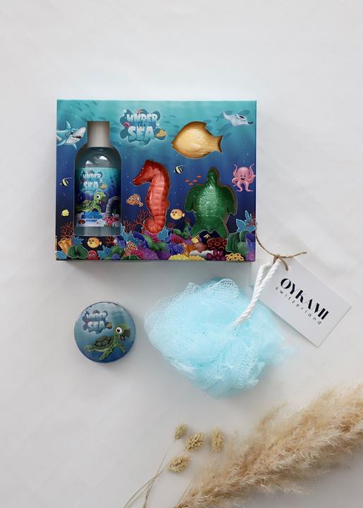 Actual product image Oykami Geschenkbox Junge "under the Sea" mit Seepferdchen