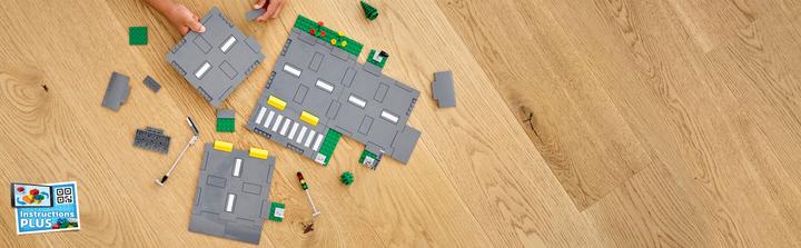 Actual product image LEGO Road intersection with traffic lights (60304, LEGO City)