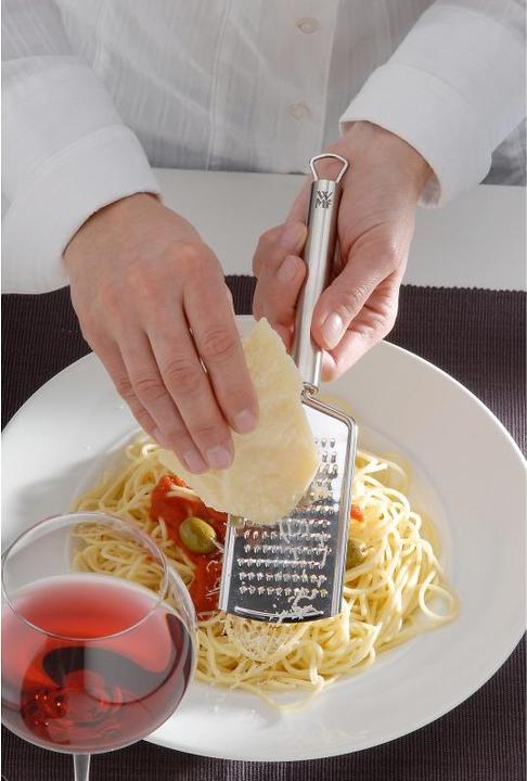 Productafbeelding WMF Kaasrasp Parmezaanse rasp Citroenrasp 25 cm fijn raspoppervlak Profi Plus roestvrij staal