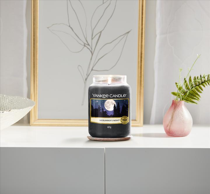 Actual product image Yankee Candle Midsummers Night (411 g)