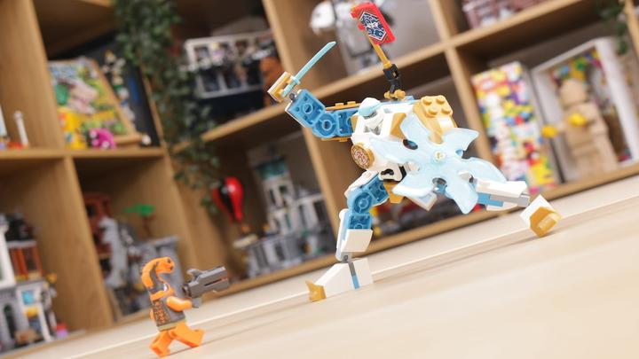 Produktbild LEGO Zanes Power-Up-Mech EVO (71761, LEGO Ninjago)