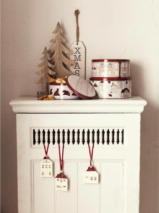 Actual product image Hutschenreuther Little Christmastown tree small wood, natural