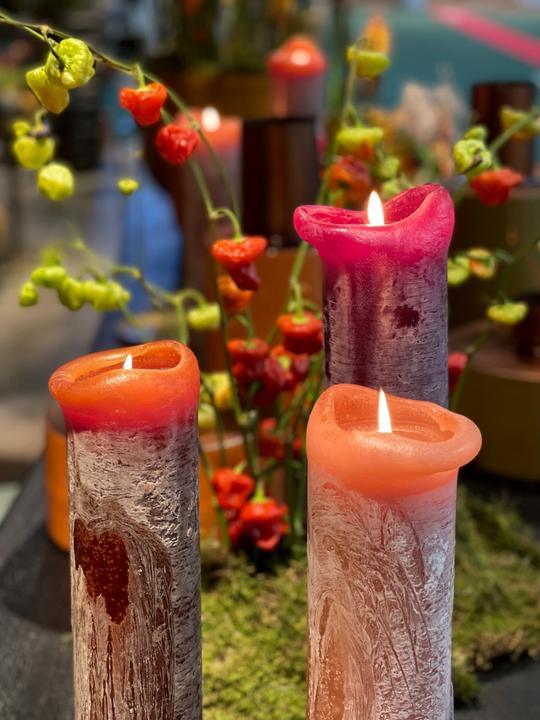 Actual product image Dekocandle Cylinder candle crimson Ø 7 x 25 cm (1 piece) (1 pcs.)