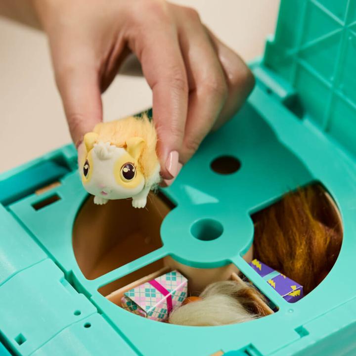 Actual product image Little Mama Surprise playset (33.10 cm)