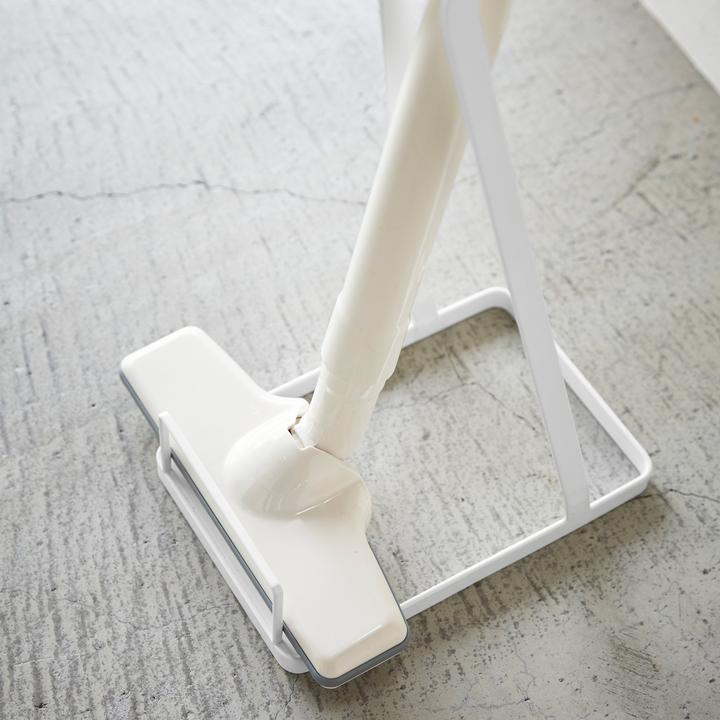 Produktbild Yamazaki Staubsaugerständer TOWER
