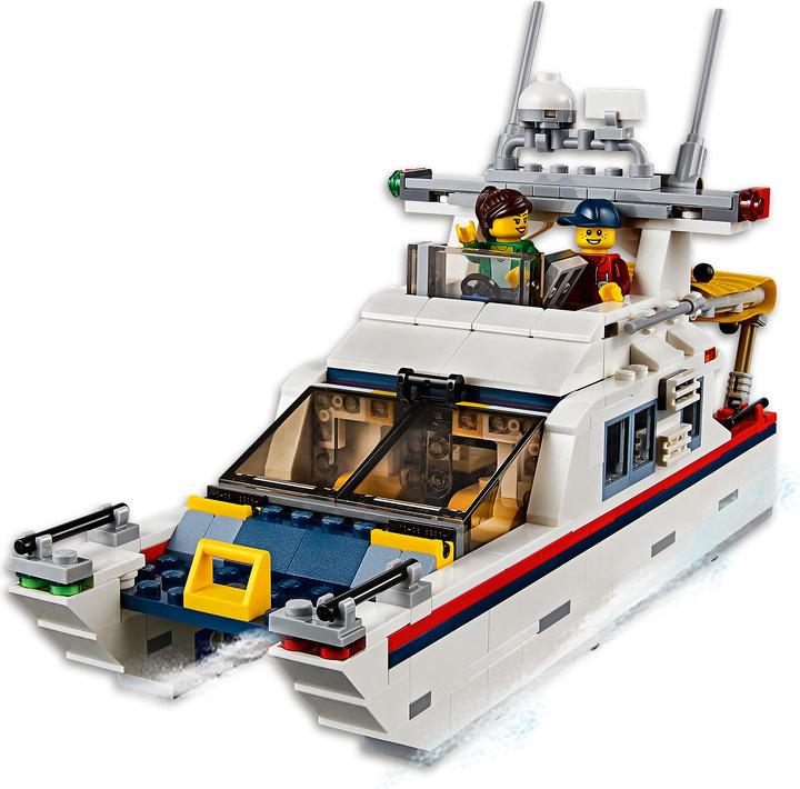 Actual product image LEGO Holidays (31052, LEGO Creator Expert)
