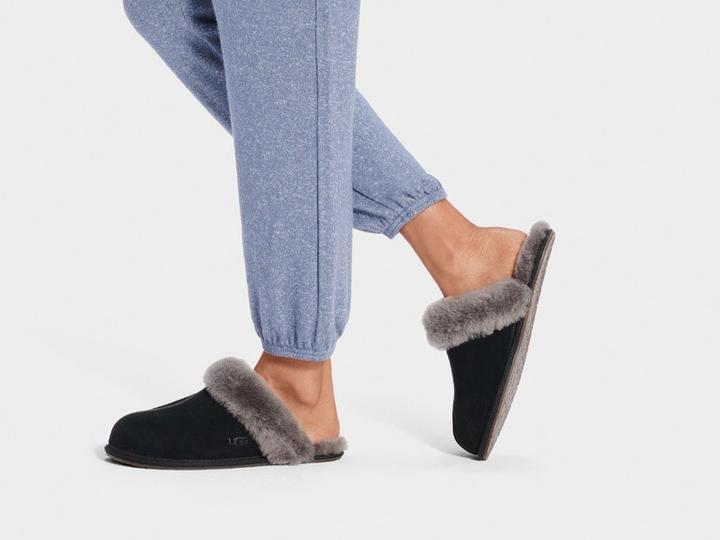 Actual product image Ugg Scuffette II (37)