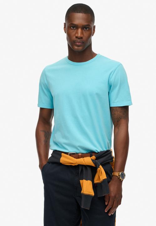 Actual product image Superdry Classic Essential Tee (M)