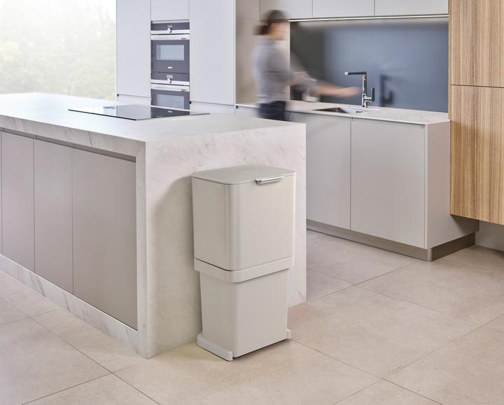 Actual product image Joseph Joseph Totem Pop 40L Waste Separation & Recycling Unit - Stone (40 l)