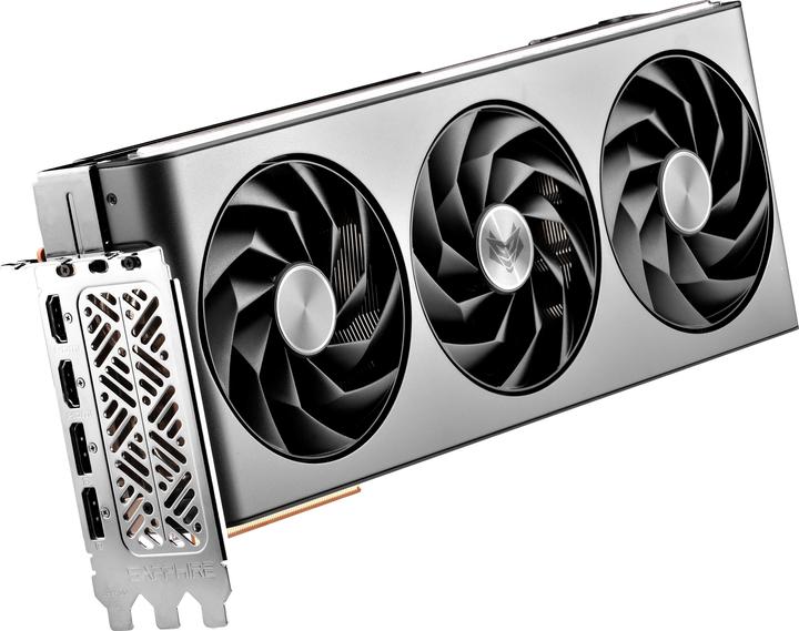 Actual product image Sapphire Nitro+ RX 7700XT (12 GB)
