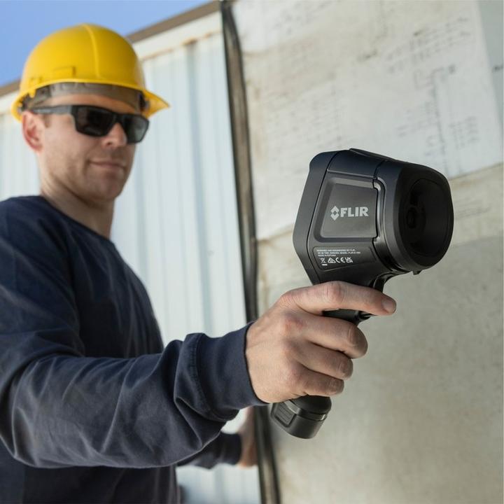 Actual product image Flir E8 Pro Thermal Imaging Camera -20 to +550°C 320 x 240 Pixel 9Hz Touchscreen
