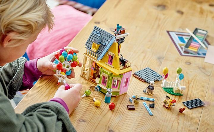 Produktbild LEGO Carls Haus aus „Oben“ (43217, LEGO Disney)