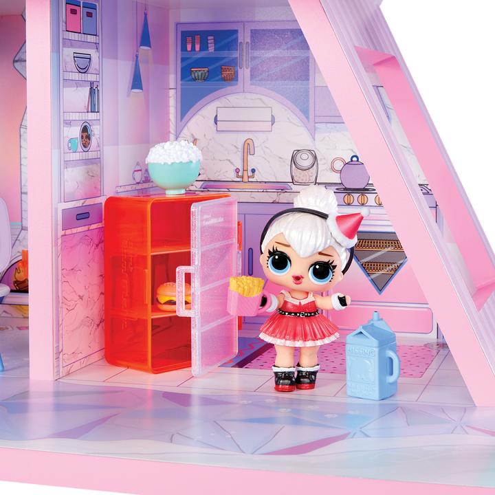 Actual product image L.O.L. Surprise! Surprise Winter Snow Chalet