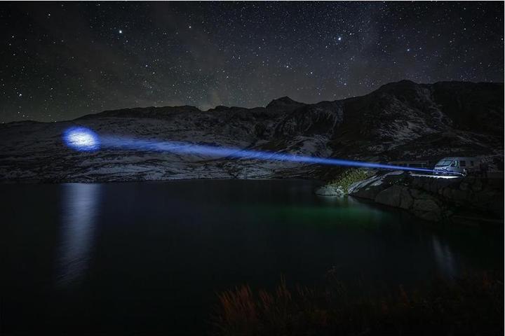 Immagine prodotto Nordride Torcia LED Spot a lunga portata R, 1100 lumen, IP65, USB-C (21.90 cm, 1100 lm)