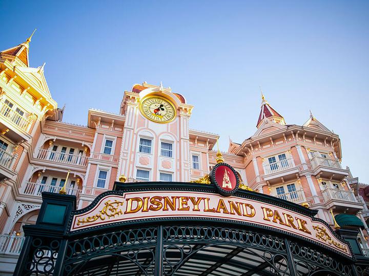 Produktbild Smartbox Disneyland® Paris Ticket für 2 Erwachsene und 2 Kinder (1 Park) (4 Pers.)