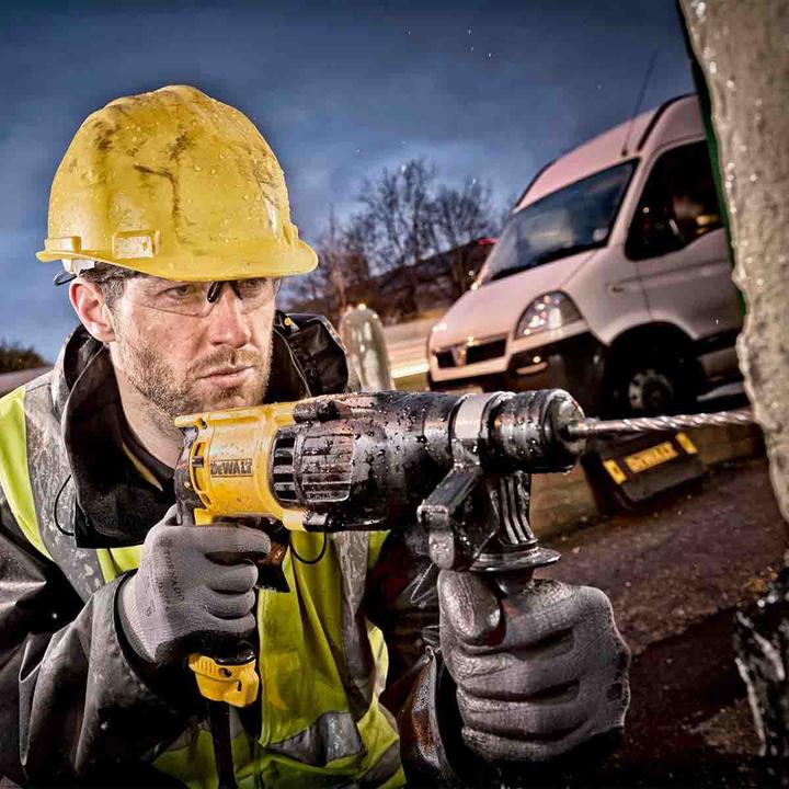 Actual product image DeWalt D25134KQS (Electrical connection)