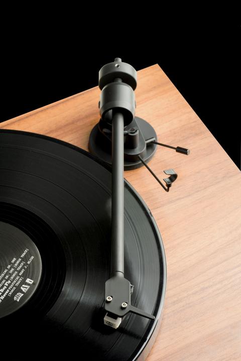 Actual product image Pro-Ject E1 (AT3600L) (Manual)