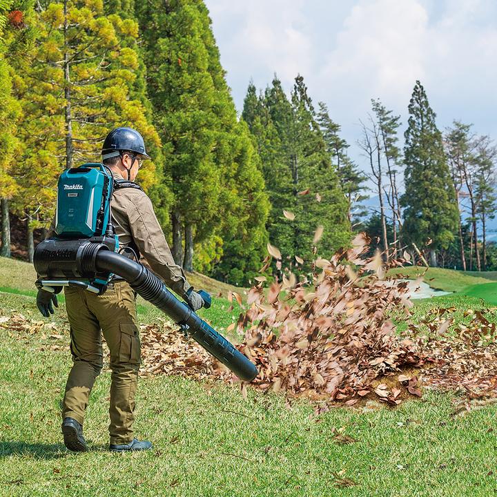Actual product image Makita UB002CZ (Rechargeable battery operated, Leaf blower)