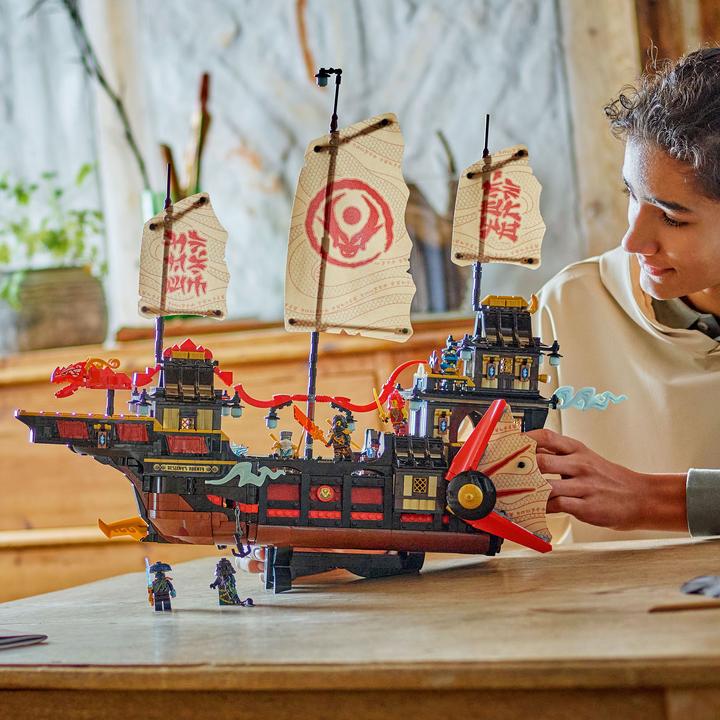Actual product image LEGO The temple glider (71848, LEGO Ninjago)