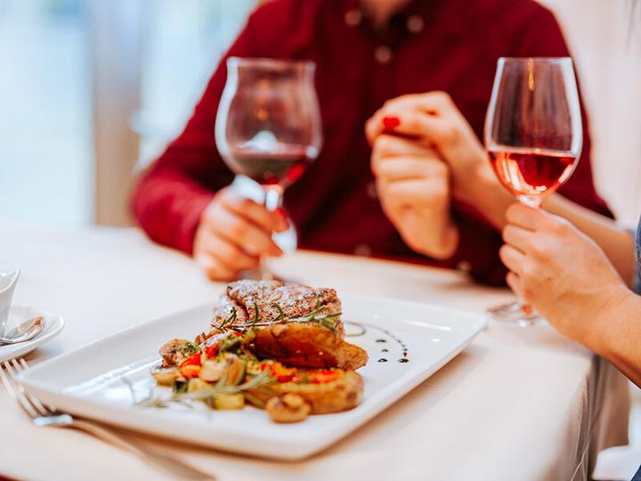 Immagine prodotto Smartbox Cena gastronomica al ristorante Römerhof per 2 persone (2 pers.)