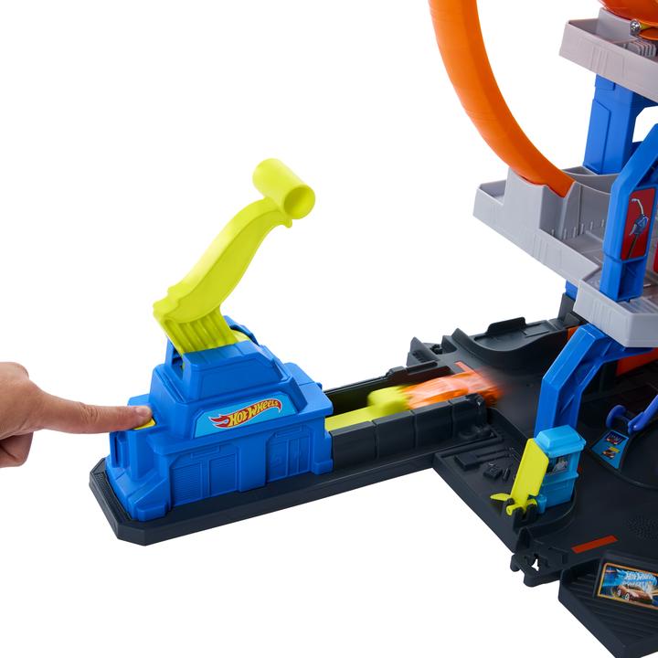 Actual product image Hot Wheels City Mega Garage