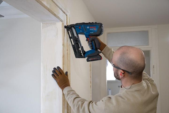 Actual product image Bosch Professional Cordless wood nailer GNH 18V-64-2, in box