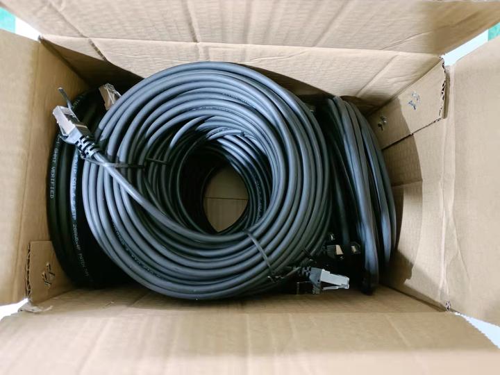 Actual product image equip Patch cable (S/FTP, CAT6, 1 m)