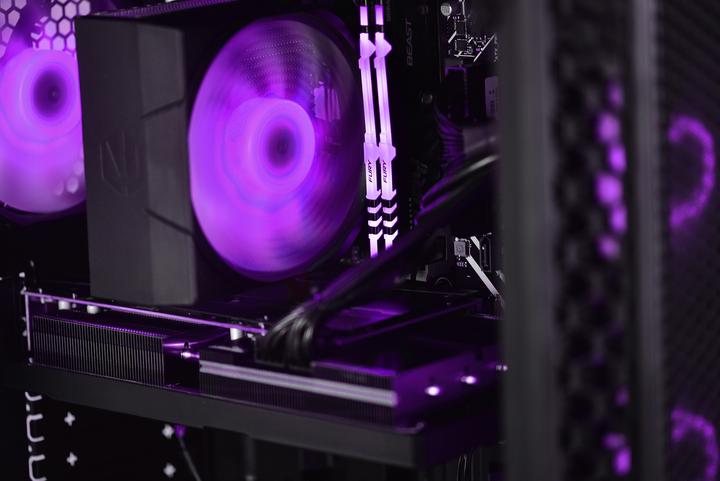 Produktbild Actina 5901443403326 PC AMD Ryzen™ 5 9600X 32 GB DDR5-SDRAM 1 TB SSD AMD Radeon RX 7700 XT Midi Towe (AMD Ryzen 5 9600X, 32 GB, 1000 GB, Radeon RX 7700 XT)