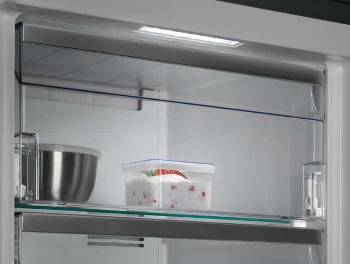 Actual product image AEG AGB728E5NB diepvriezer Staand Vrijstaand 280 l E Zwart, Grijs, Roestvrijstaal (Stand-alone, 280 l)