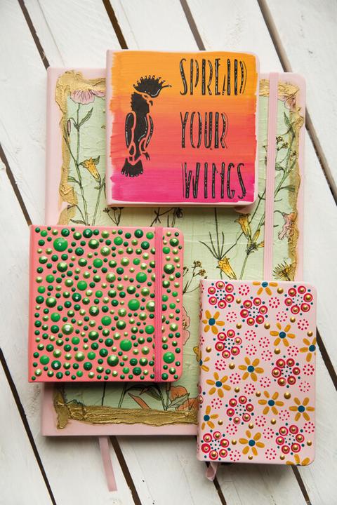 Actual product image Talens Coloring book 12 x 12 cm pastel pink (12 x 12 cm, Hardcover)