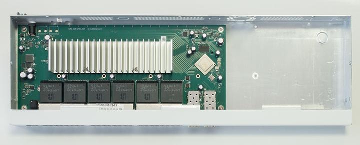 Produktbild MikroTik CSS326-24G-2S+RM (24 Ports)