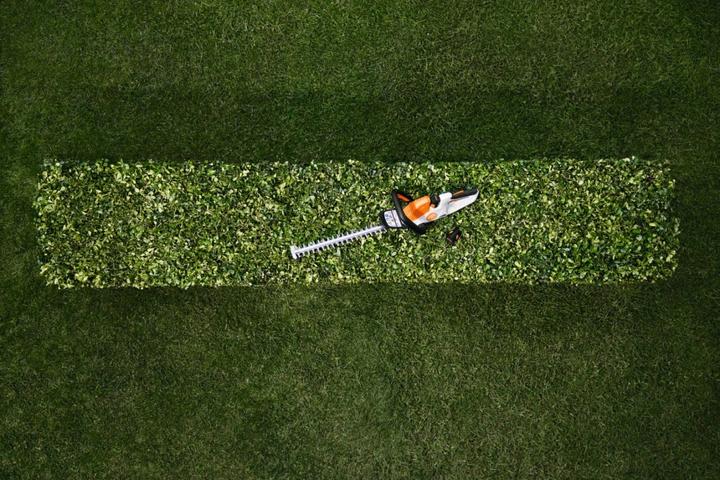 Immagine prodotto Stihl Set tagliasiepi a batteria HSA 40 con 2 batterie AS 2 e caricabatterie AL 1 (Tagliasiepi a batteria)