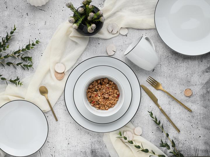 Actual product image CreaTable Luna Black Line (16 Piece)