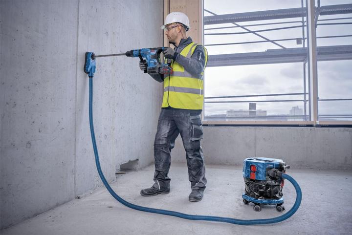 Actual product image Bosch Professional GAS 18V-12 MC cordless hoover, solo version (Wet dry vacuum cleaner)