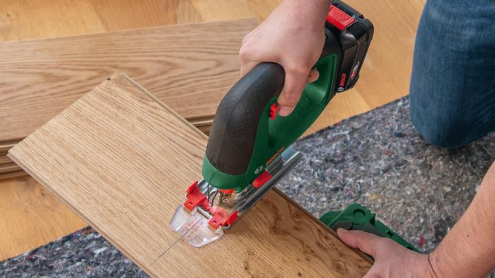 Actual product image Bosch Home & Garden UniversalSaw 18V-100