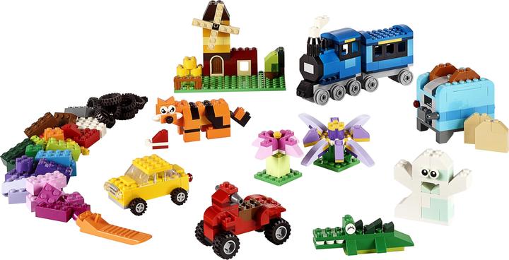 Actual product image LEGO Medium size device box (10696, LEGO Classic)