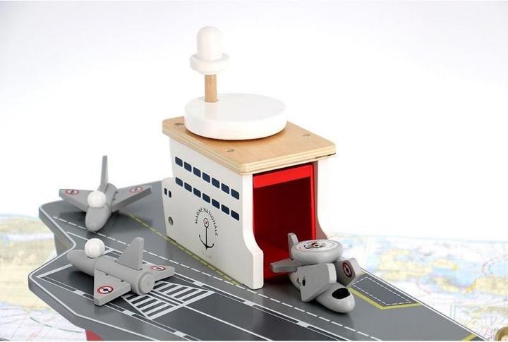 Image du produit Vilac Porte-avion + accessoires - Marine nationale