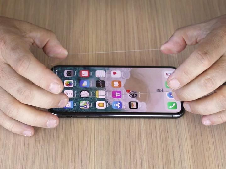 Immagine prodotto Quad Lock Protezione dello schermo - iPhone 15 / 15 Pro (1 Pezzo/i, Apple iPhone 15 Pro, Apple iPhone 15)