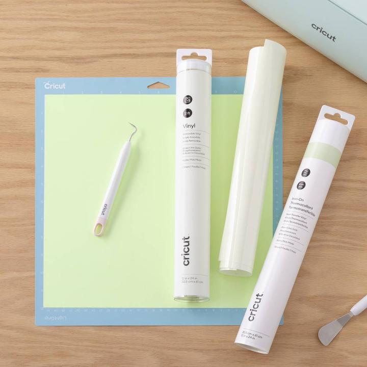 Produktbild Cricut Glow in the dark Vinyl Removable 30x60cm 1 sheet Glow in the dark (P) (1 x)