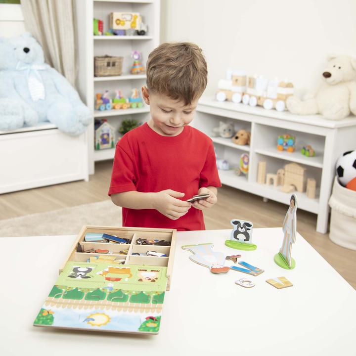 Produktbild Melissa & Doug Occupations Magnetic Pretend Play Set