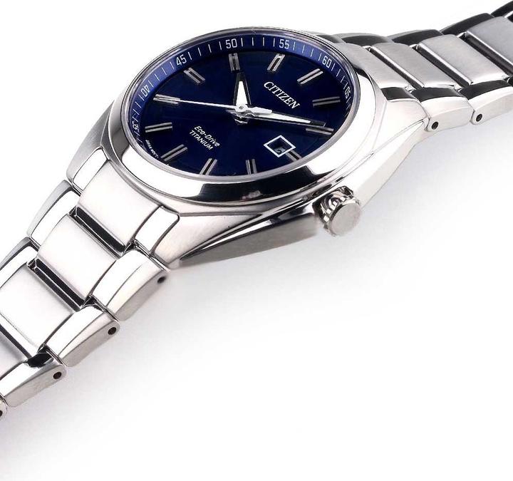 Produktbild Citizen EW2210-53L Eco-Drive Super-Titanium Damen 34mm 10ATM (Analoguhr, 34 mm)