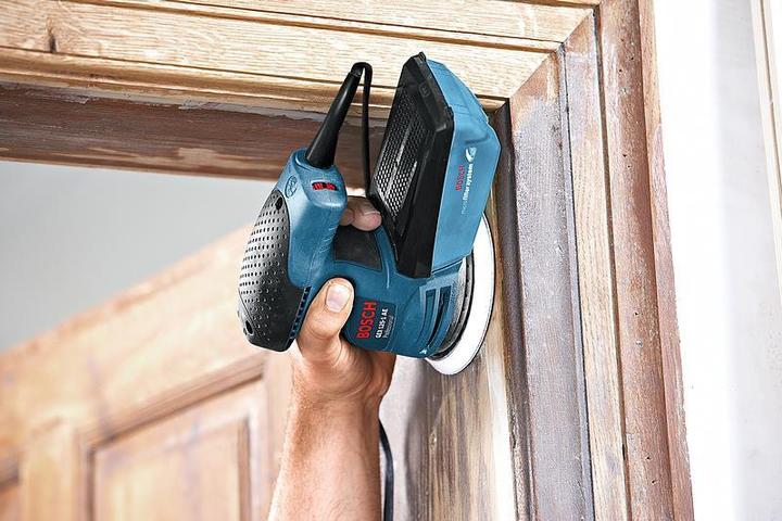 Immagine prodotto Bosch Professional Levigatrice rotorbitale GEX 125-1 AE, con 3 fogli abrasivi C470, in valigetta (Levigatrici rotorbitali, 250 W)