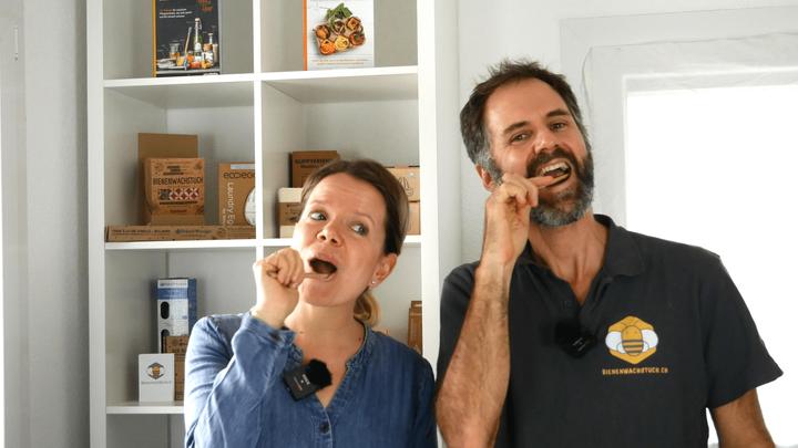 Produktbild Einfach Weniger Zahnpasta Starterset (Pulver und Pumpflasche)