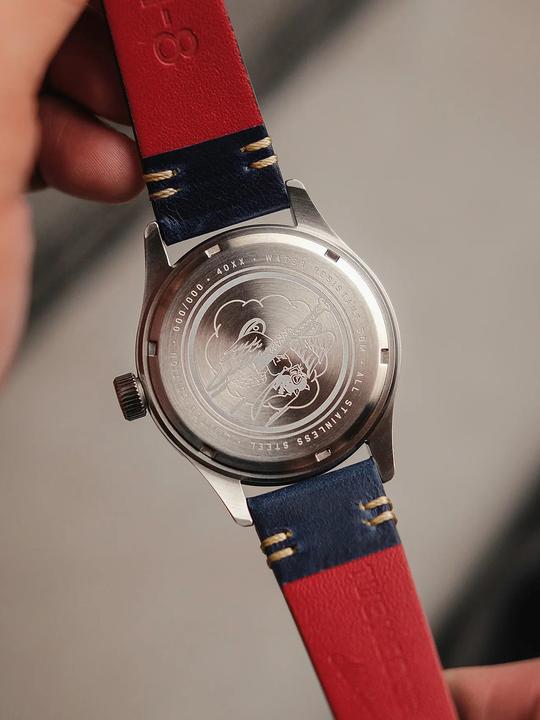 Produktbild AVI-8 AV-4103-03 Tuskegee Airmen Limited Edition Herrenuhr 40mm 5ATM (Fliegeruhr, 40 mm)