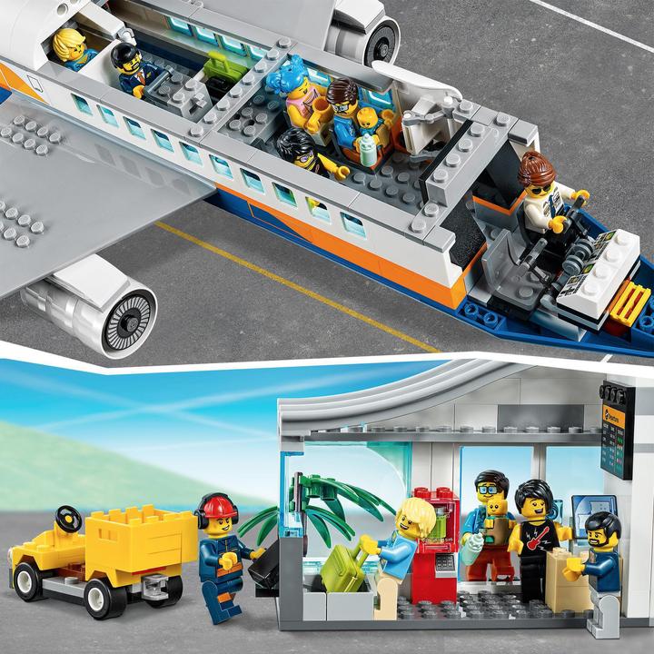 Actual product image LEGO Passenger Aircraft (60262, LEGO City)
