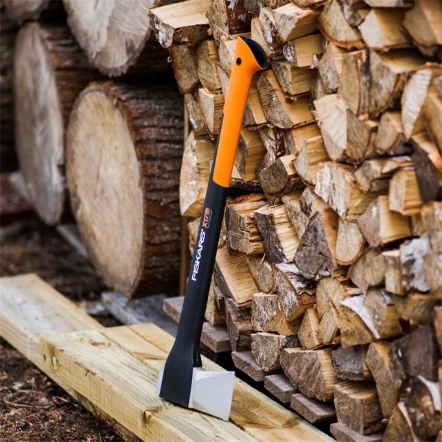 Actual product image Fiskars Splitting axe X17-M