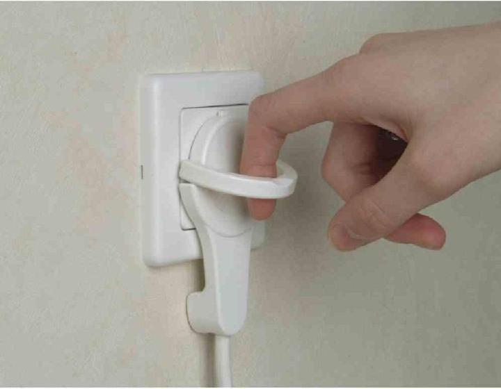 Actual product image Kopp 172002037 Earthing contact flat plug 230 V White IP20 (CEE 7/7)