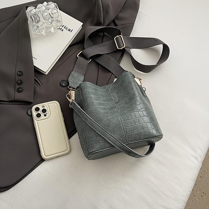 Image du produit Only-Bags.Store Sac à dos avec motif crocodile - Sac polyvalent à bandoulière et à bandoulière croisée