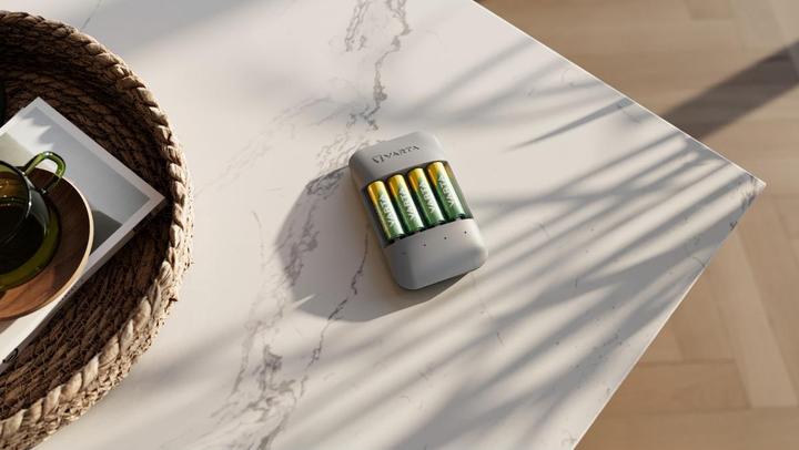 Produktbild Varta Eco Charger Pro (1 Stk., AAA, AA, Ladegerät ohne Akku)