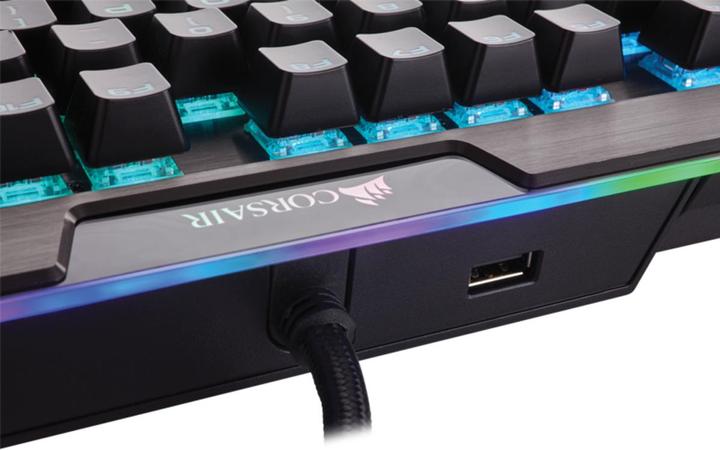 Actual product image Corsair K95 (CH, Cable)